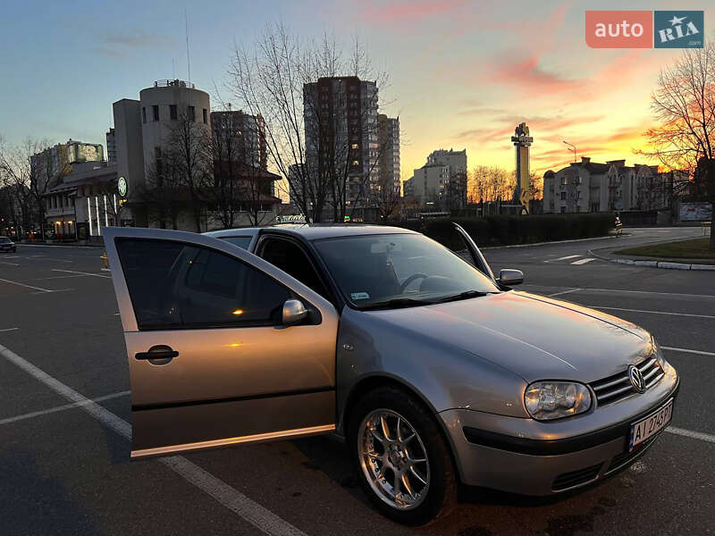 Volkswagen Golf 2002