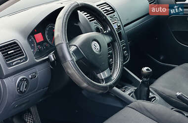 Хетчбек Volkswagen Golf 2007 в 