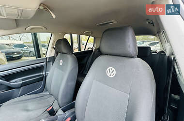 Хетчбек Volkswagen Golf 2007 в 