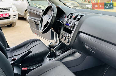 Хетчбек Volkswagen Golf 2007 в 