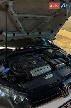 Хэтчбек Volkswagen Golf 2009 в 
