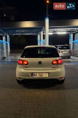 Хэтчбек Volkswagen Golf 2009 в 