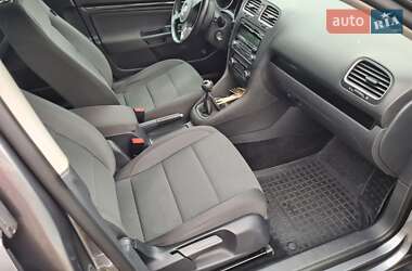 Универсал Volkswagen Golf 2010 в 
