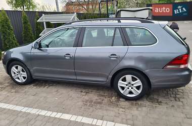 Универсал Volkswagen Golf 2010 в 