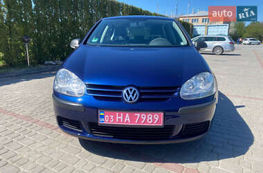 Хэтчбек Volkswagen Golf 2006 в 