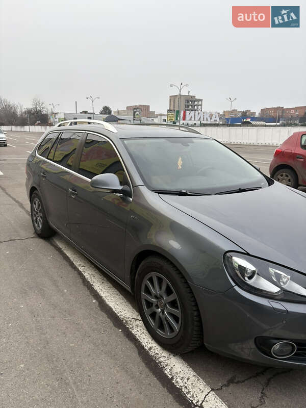Универсал Volkswagen Golf 2010 в Полтаве