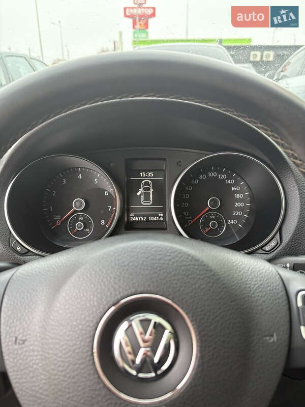 Универсал Volkswagen Golf 2010 в Полтаве
