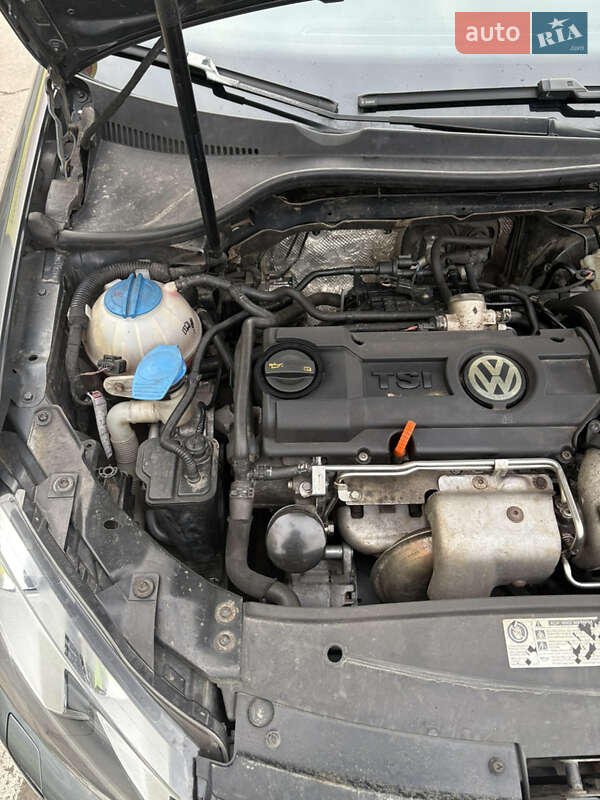 Универсал Volkswagen Golf 2010 в Полтаве