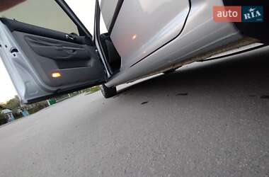 Хэтчбек Volkswagen Golf 2000 в 