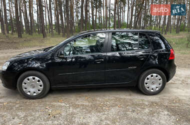 Хетчбек Volkswagen Golf 2008 в 