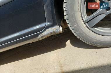Хетчбек Volkswagen Golf 2001 в 