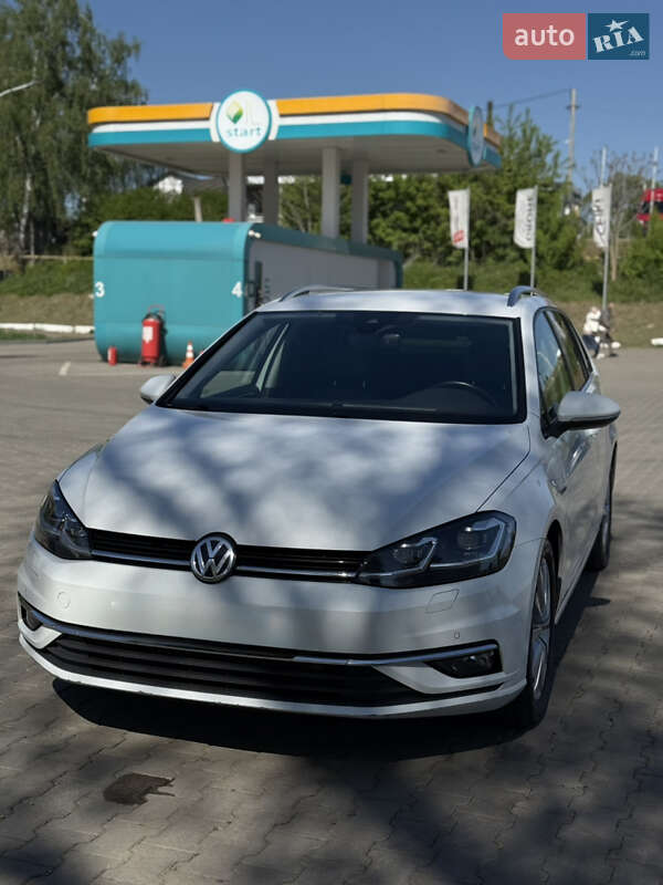 Універсал Volkswagen Golf 2018 в 