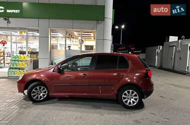 Хетчбек Volkswagen Golf 2008 в 