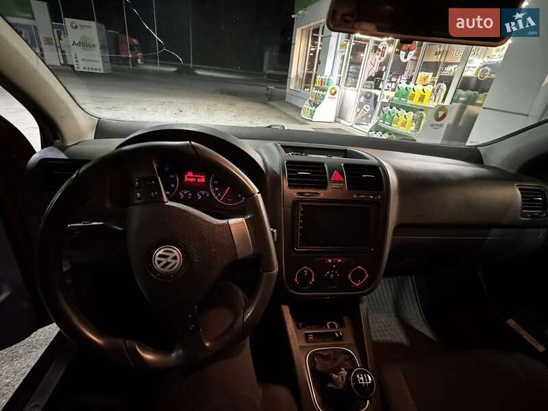 Хэтчбек Volkswagen Golf 2008 в Лубнах