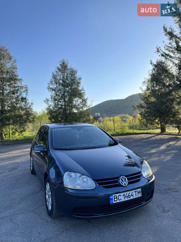 Volkswagen Golf 2004