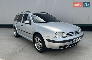 Універсал Volkswagen Golf 2003 в Вінниці