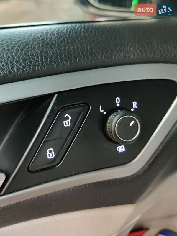 Універсал Volkswagen Golf 2015 в Києві