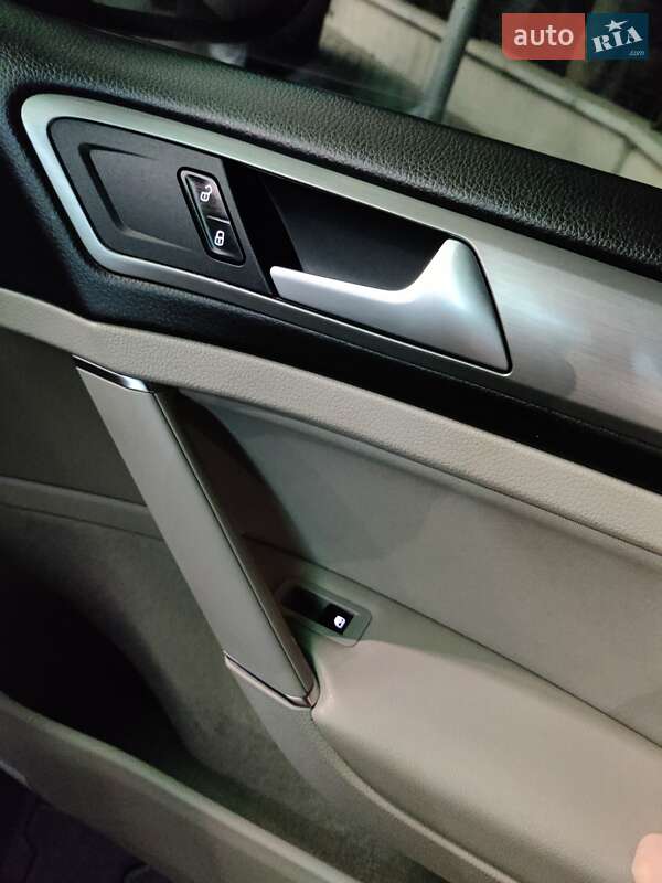 Універсал Volkswagen Golf 2015 в Києві