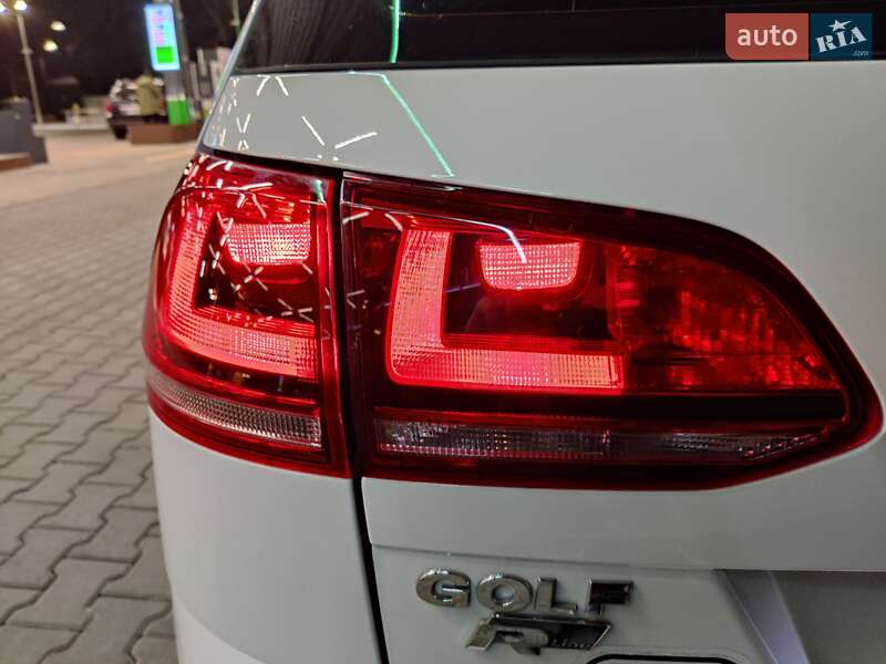 Універсал Volkswagen Golf 2015 в Києві