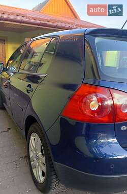 Хетчбек Volkswagen Golf 2007 в 