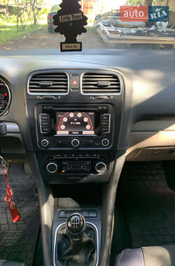 Универсал Volkswagen Golf 2013 в 