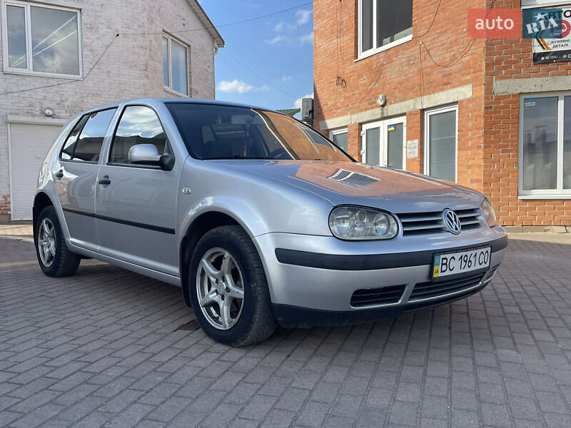 Volkswagen Golf 2002