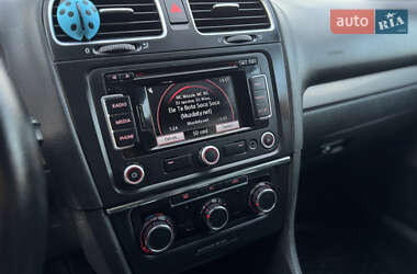 Хетчбек Volkswagen Golf 2008 в 