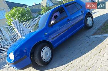 Хетчбек Volkswagen Golf 1999 в 