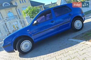 Хетчбек Volkswagen Golf 1999 в 