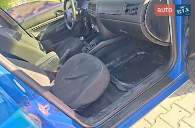 Хетчбек Volkswagen Golf 1999 в 
