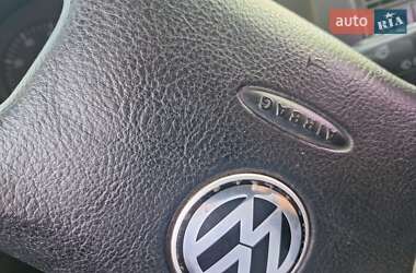 Хетчбек Volkswagen Golf 1999 в 