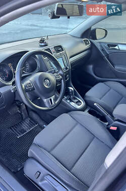 Хэтчбек Volkswagen Golf 2013 в 