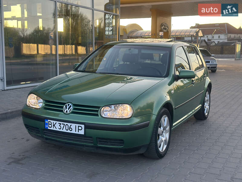 Volkswagen Golf 2002