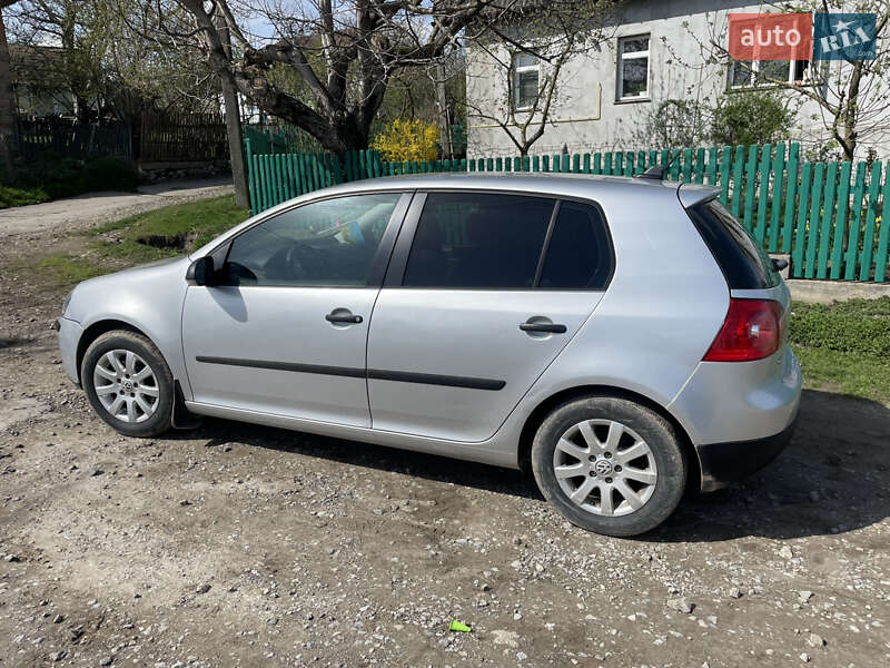 Хетчбек Volkswagen Golf 2008 в Івано-Франківську