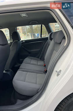 Универсал Volkswagen Golf 2009 в 