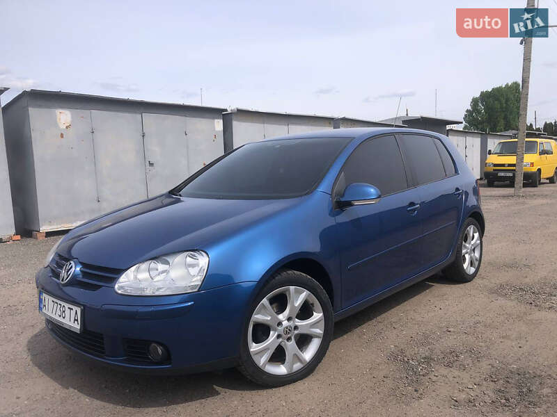 Хэтчбек Volkswagen Golf 2007 в 