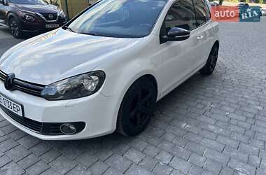Хэтчбек Volkswagen Golf 2009 в 