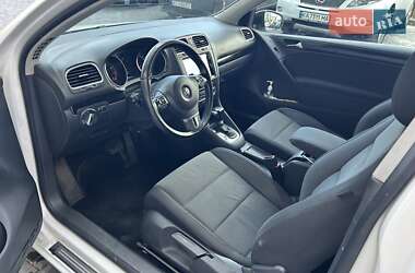 Хэтчбек Volkswagen Golf 2009 в 