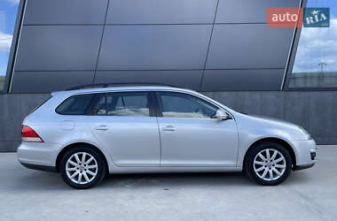 Універсал Volkswagen Golf 2008 в 