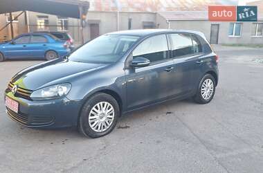 Хетчбек Volkswagen Golf 2010 в 