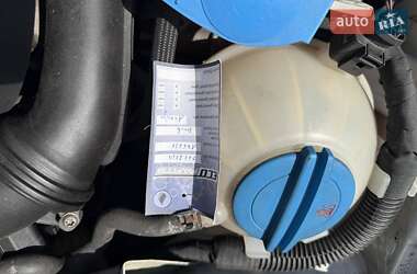Хэтчбек Volkswagen Golf 2010 в 
