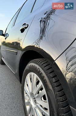 Хетчбек Volkswagen Golf 2006 в 