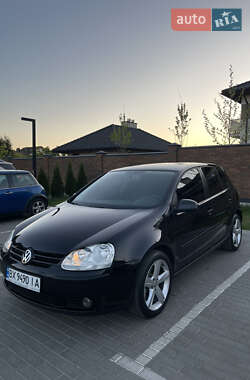Хэтчбек Volkswagen Golf 2008 в 