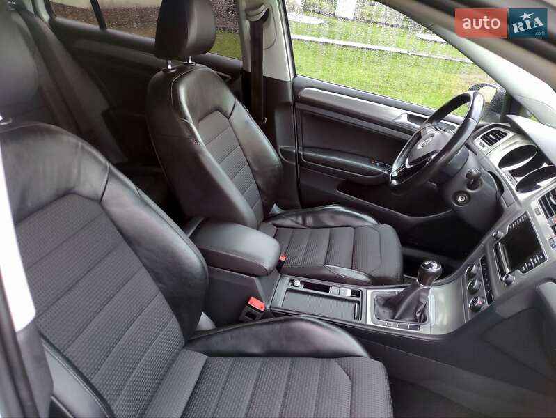 Універсал Volkswagen Golf 2014 в Львові