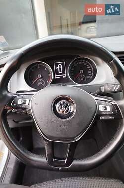 Універсал Volkswagen Golf 2014 в 