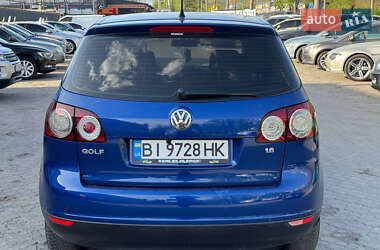 Хетчбек Volkswagen Golf 2005 в 