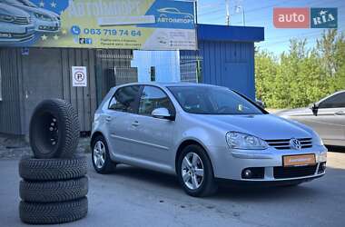 Хетчбек Volkswagen Golf 2008 в Сумах