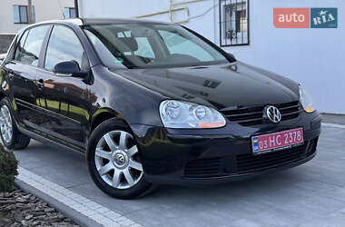 Хетчбек Volkswagen Golf 2007 в 