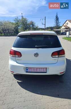 Хетчбек Volkswagen Golf 2012 в 