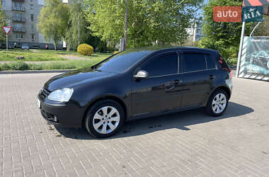 Хэтчбек Volkswagen Golf 2009 в 